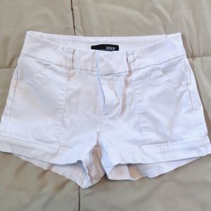 Stylish White Fitted Shorts